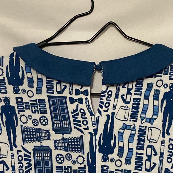 TORRID BBC DR.WHO WO SIZE 2(2X)DRESS BLUE PETER PAN COLLAR SHEER INSET BUTTONS - Picture 10 of 12